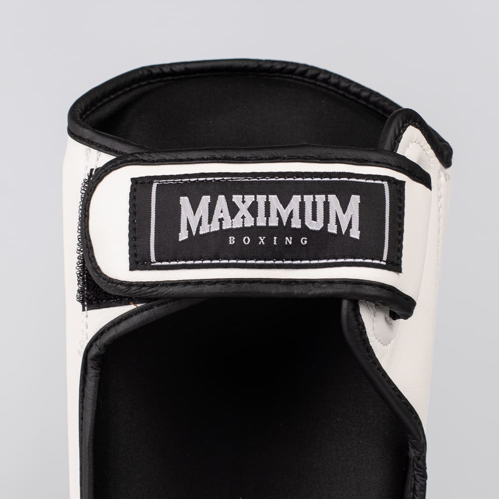 Caneleira de Muay Thai e Kickboxing Maximum  Classic  Pink/White - PAR