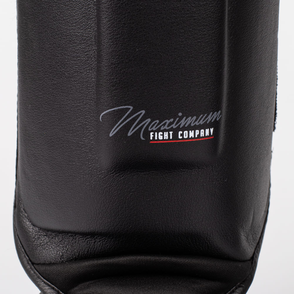 Caneleira De Muay Thai e Kickboxing Maximum Classic Black - PAR