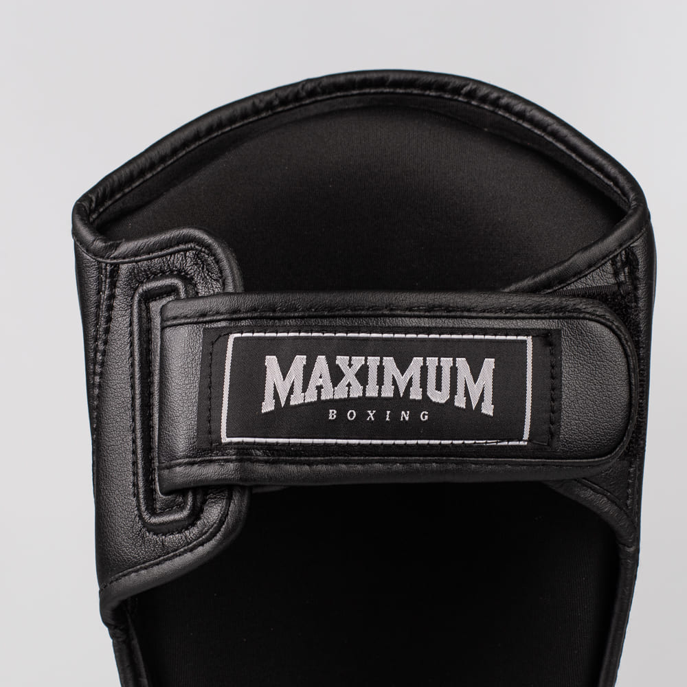 Caneleira De Muay Thai e Kickboxing Maximum Classic Black - PAR