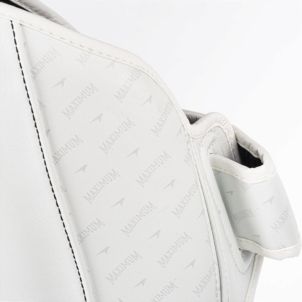 Caneleira De Muay Thai e Kickboxing Profissional Branca - Par