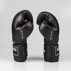 Kit Muay Thai Black Luva de Boxe  e Caneleira de Muay Thai