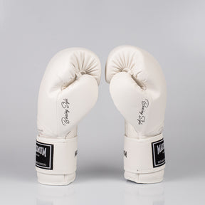 Kit Muay Thai Luva Classic Iniciante e Caneleira White