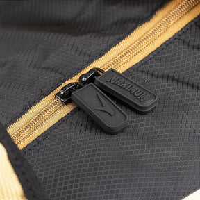 Bolsa de Treino Bag Preto e Dourado