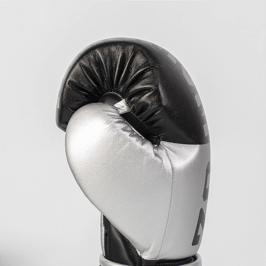 Luva de Boxe e Muay Thai Maximum OZ Power Face - Cor Preto/Prata