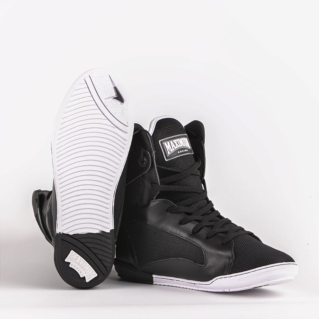 Sapatilha de Boxe Preto e Branco Cano Alto - Par