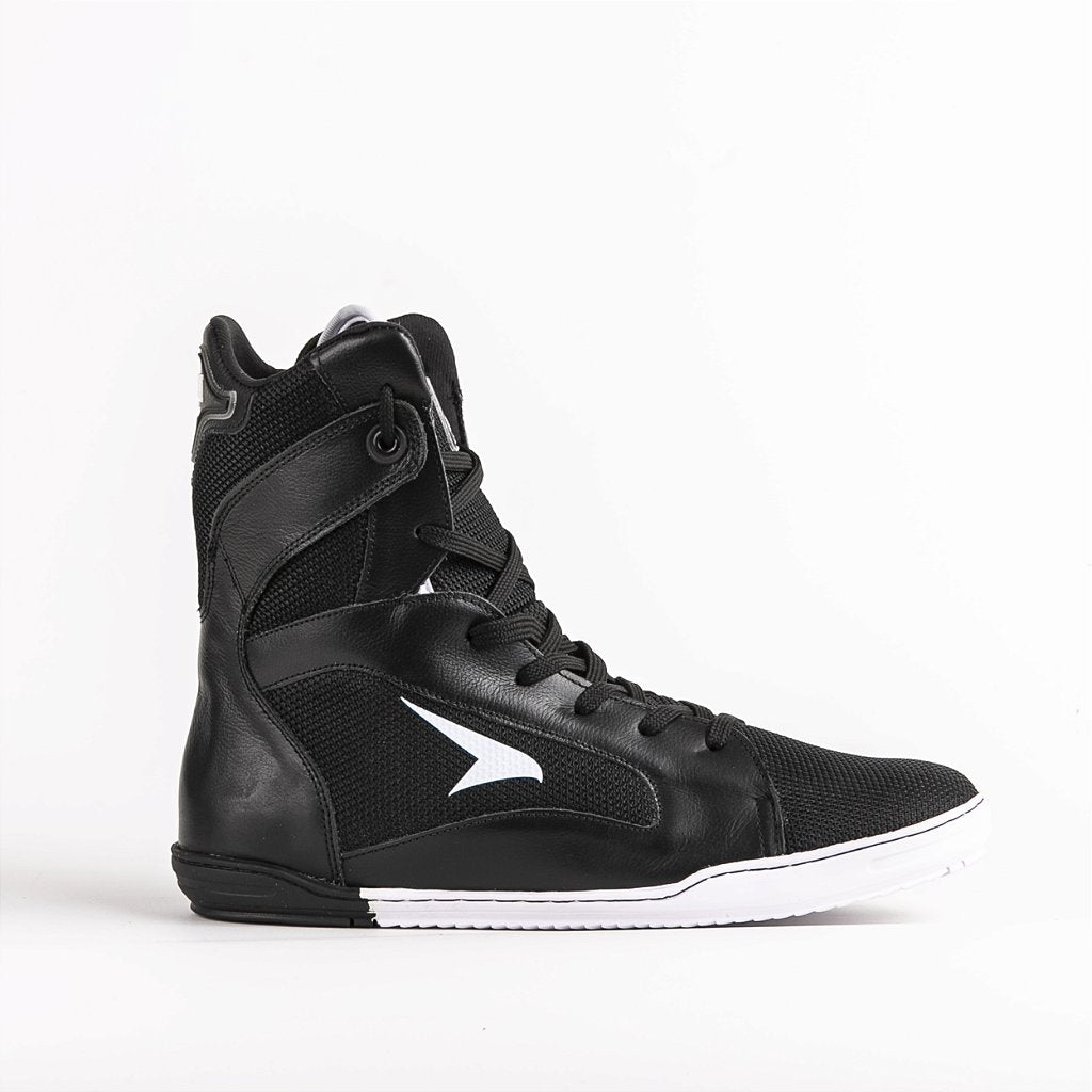 Sapatilha de Boxe Preto e Branco Cano Alto - Par