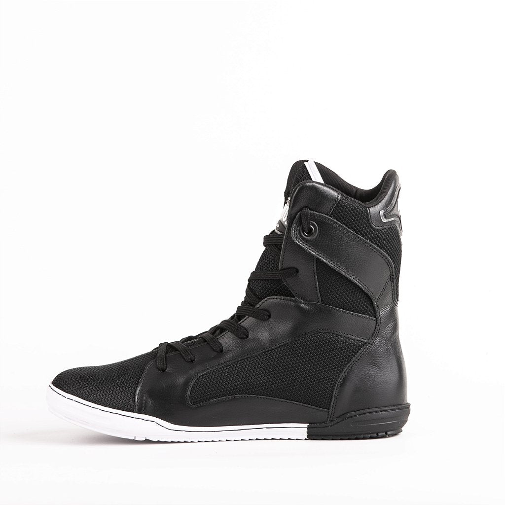 Sapatilha de Boxe Preto e Branco Cano Alto - Par