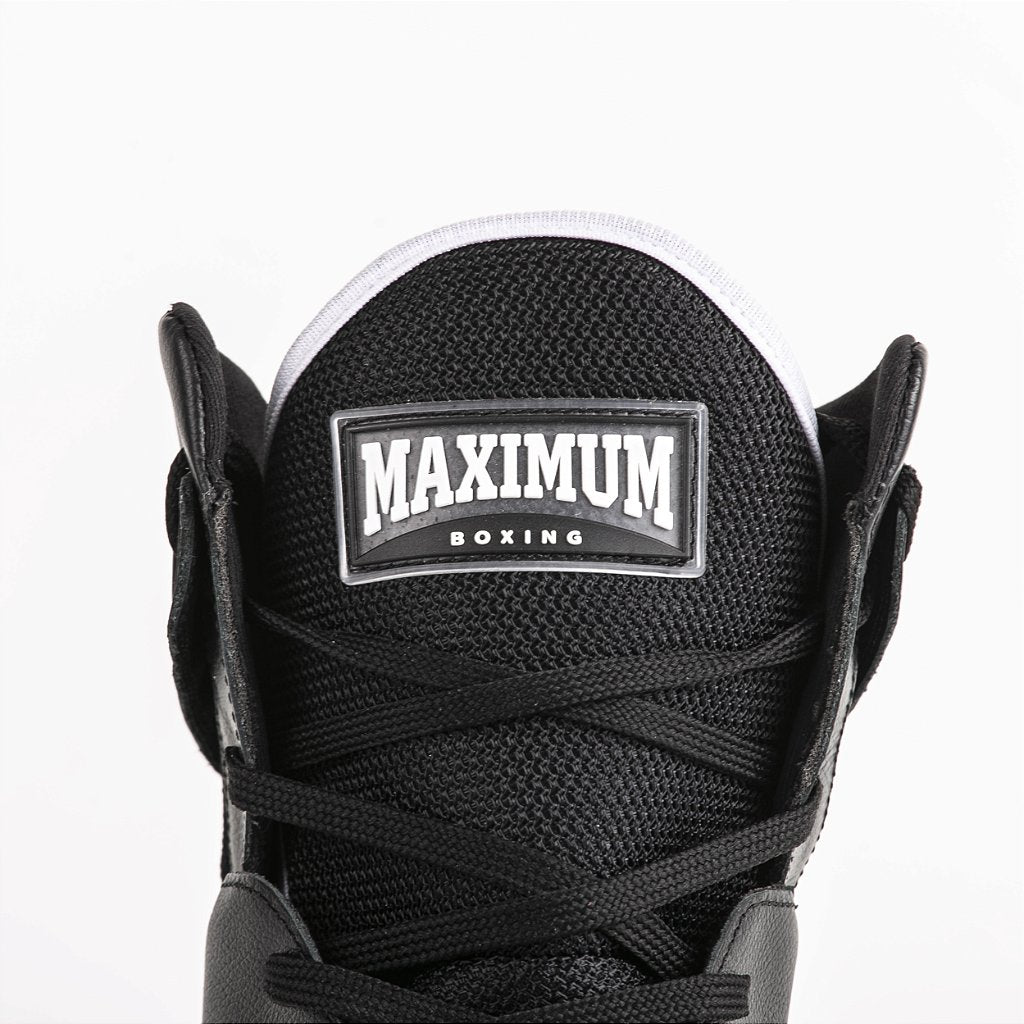 Sapatilha de Boxe Preto e Branco Cano Alto - Par