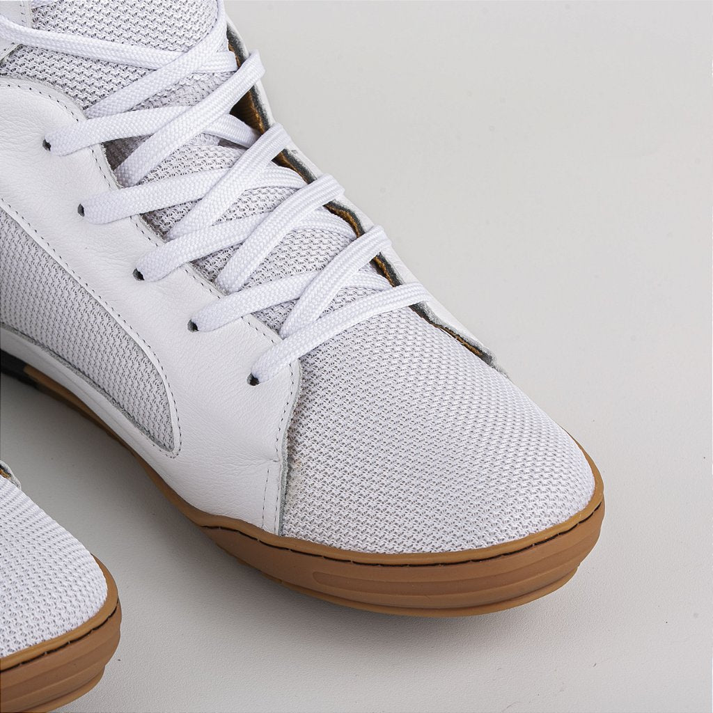 Sapatilha de Boxe Branco e Dourado Cano Alto - Par